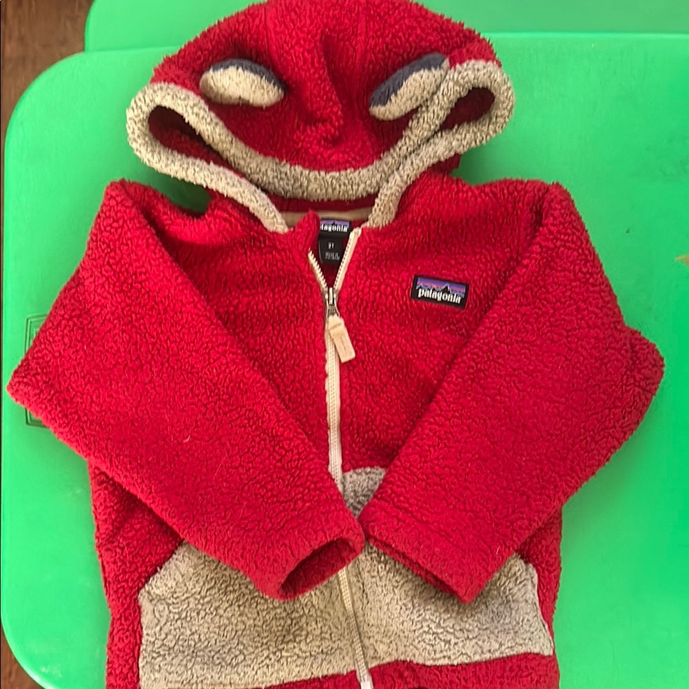 Patagonia Red and Tan Fleece Jacket